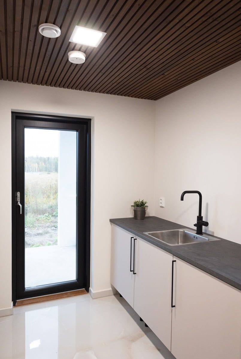 The high quality Paneeli 200 is ideal for general lighting in the utility room. © LedStore.fi